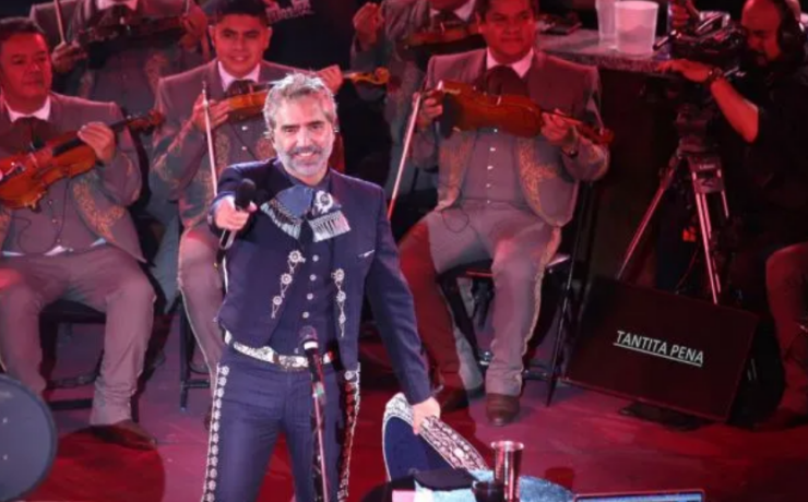 Artistas invitados al concierto de Alejandro Fernández