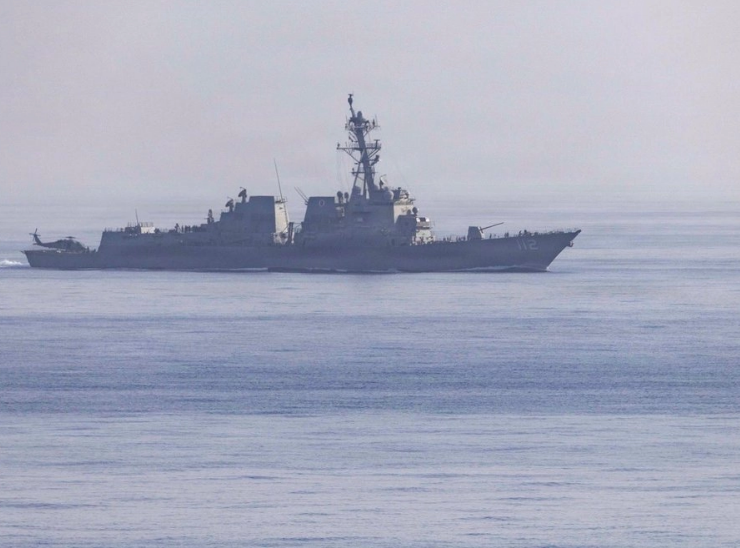 Estados Unidos e Irán cruzan ataques en Ormuz aumentado de nuevo la tensión regional