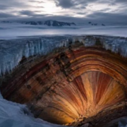Encuentran una estructura a 3 km de profundidad bajo el hielo de la Antártida