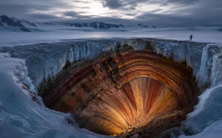 Encuentran una estructura a 3 km de profundidad bajo el hielo de la Antártida