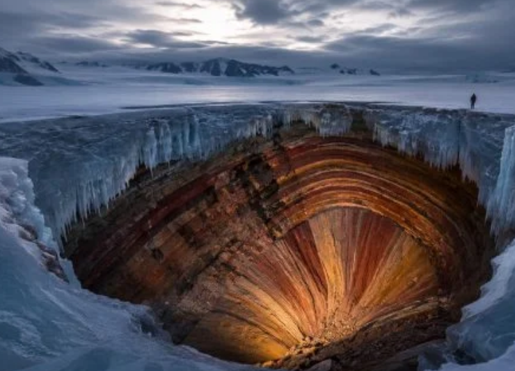 Encuentran una estructura a 3 km de profundidad bajo el hielo de la Antártida
