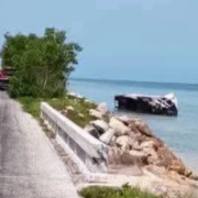 ¡Impactante en Campeche! Tráiler termina en el Mar tras choque con ADO