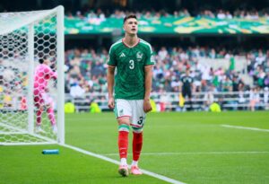 Todo indica que los Partidos de suspensión de César Montes se limitarán a un solo encuentro, permitiéndole regresar para el cierre de la fase de grupos con México.