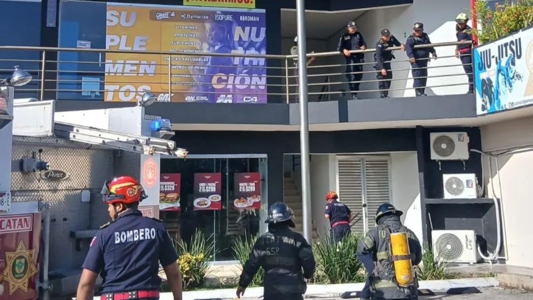 Cortocircuito desata movilización de Bomberos en Plaza Ateneum Hoy