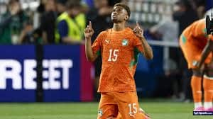 Amad Diallo empató momentáneamente el partido para Costa de Marfil al minuto 74, devolviendo la esperanza a su selección con una gran definición.