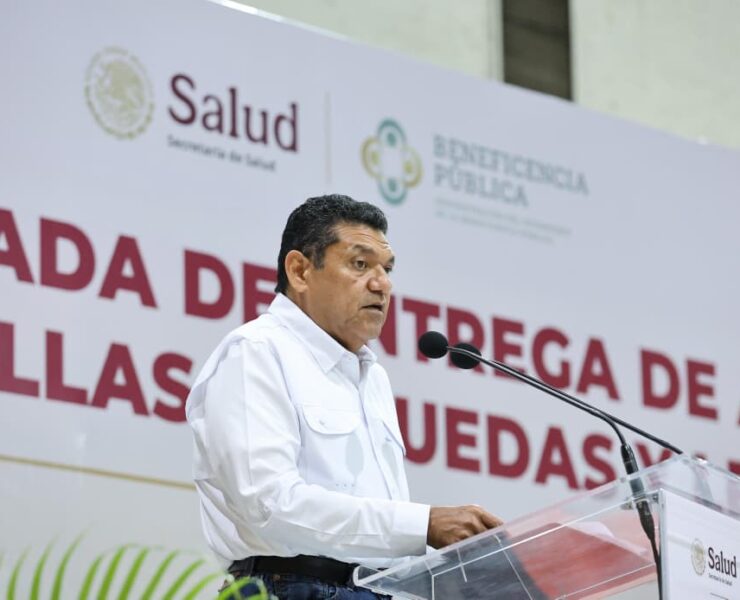 Entregan aparatos funcionales y lentes a personas con discapacidad en Tabasco