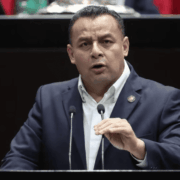 Erubiel Alonso renuncia al PRI tras 30 años