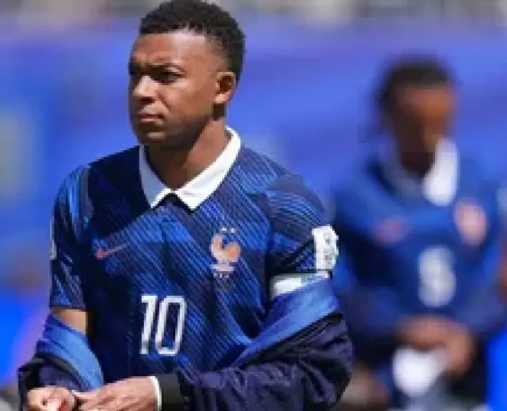 Francia avanzó sin sobresaltos en su camino a octavos de final