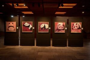 Autoridades culturales y representantes diplomáticos participaron en la inauguración de la Exposición Goles y Pinceladas 2026, un evento que promueve el diálogo multicultural y fortalece la cooperación entre México y China.