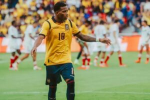 Gonzalo Plata se convirtió en el héroe de Ecuador al marcar el gol del triunfo que consumó la histórica remontada 2-1 sobre Alemania y aseguró el pase a los dieciseisavos de final.