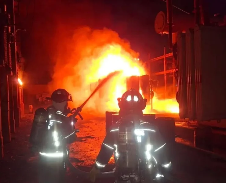 Incendio en subestación de CFE provocó intervención inmediata
