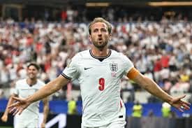 Harry Kane sentenció la victoria de Inglaterra con el segundo gol del encuentro, asegurando el liderato de su grupo rumbo a la fase eliminatoria de la justa internacional de selecciones 2026.