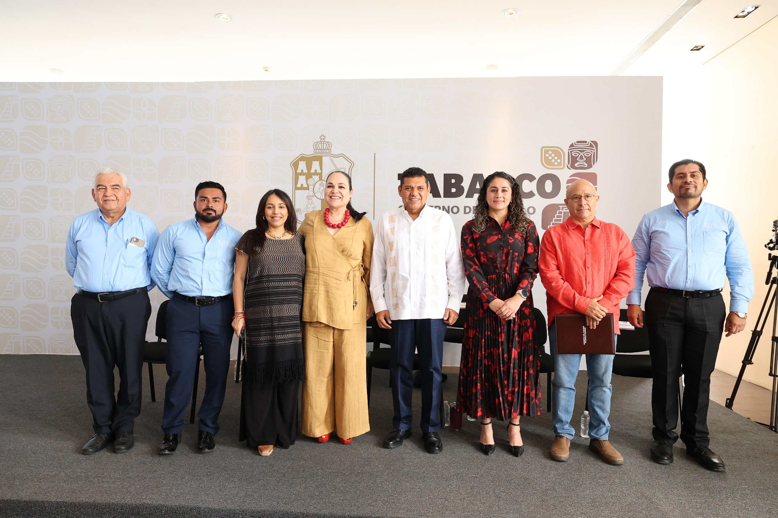 Reconoce Javier May iniciativa para condonar deudas impagables a productores del campo tabasqueño