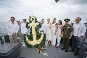 Joaquín Díaz Mena encabeza emotivo homenaje en el Día de la Marina