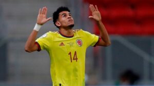Luis Díaz volvió a ser determinante para Colombia al marcar el 2-1 parcial, demostrando su calidad y liderazgo en el triunfo cafetero sobre Uzbekistán.