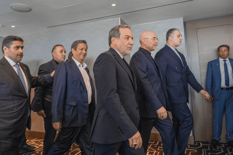 Momentos de tensión durante las negociaciones