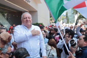 Durante el proceso interno de Morena, Rafa Marín formalizó su registro en presencia de liderazgos nacionales, en un evento que reunió a militantes y simpatizantes que siguieron de cerca este momento clave rumbo a la transformación en Quintana Roo.