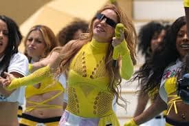 Mientras algunos usuarios aseguran que se trató de una doble, otros defienden que las cámaras y la iluminación no favorecieron a la cantante. La controversia sobre la supuesta Shakira falsa en el Estadio Azteca sigue generando miles de reacciones en redes sociales.