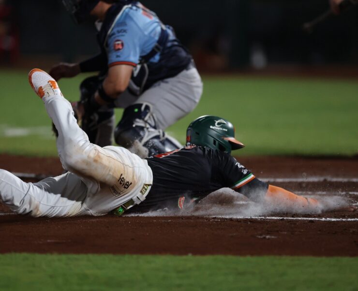 Tigres golpea primero, pero Leones responde con contundente blanqueada