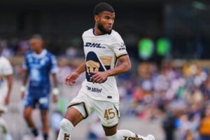 Pedro Vite, joven talento ecuatoriano, se ha consolidado como una pieza clave en el mediocampo de Pumas en la Liga MX gracias a su visión, técnica y desequilibrio ofensivo.