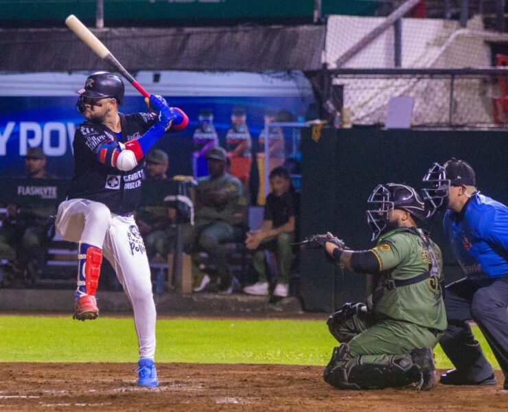 Campeche domina serie completa ante Leones