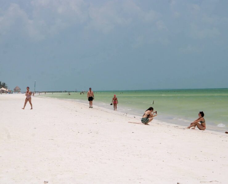 ¡Increíble! Holbox luce impecable y sin sargazo para el verano 2026