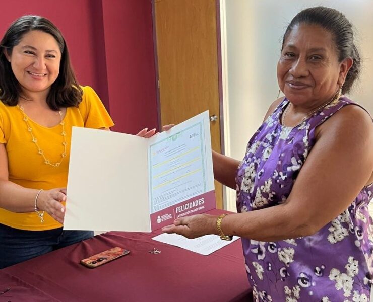 ¡Nunca es tarde para aprender! Más de 800 personas transforman su vida al concluir la primaria en Yucatán