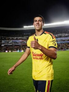 Alejandro “Coco” Cárdenas Alonso hizo historia al debutar con el Club América en la Liga MX y convertirse en el futbolista yucateco número 17 en llegar a la Primera División.