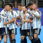 Argentina va con rumbo al bicampeonato tras un partido de infarto ante Cabo Verde