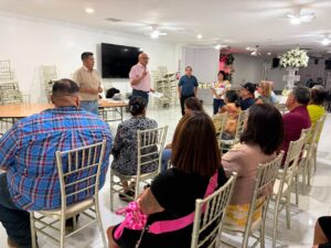 En mesas de atención realizadas en Thousand Oaks y San Bernardino, 230 yucatecas y yucatecos recibieron información y asesoría 