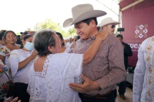 Productoras y productores de Maní y Peto recibieron herramientas, insumos y apoyos como parte del programa Renacimiento Maya para fortalecer el campo yucateco.