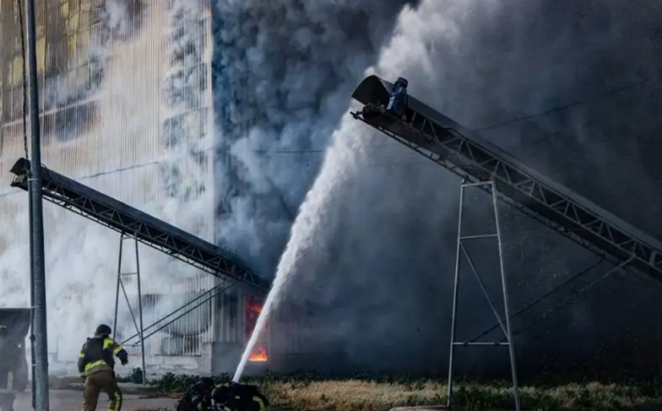 Nueva noche de ataques mutuos entre Rusia y Ucrania, una noche de fuego y explosiones