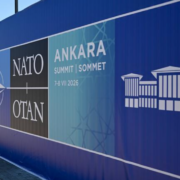 Turquía quiere ganar peso en la OTAN