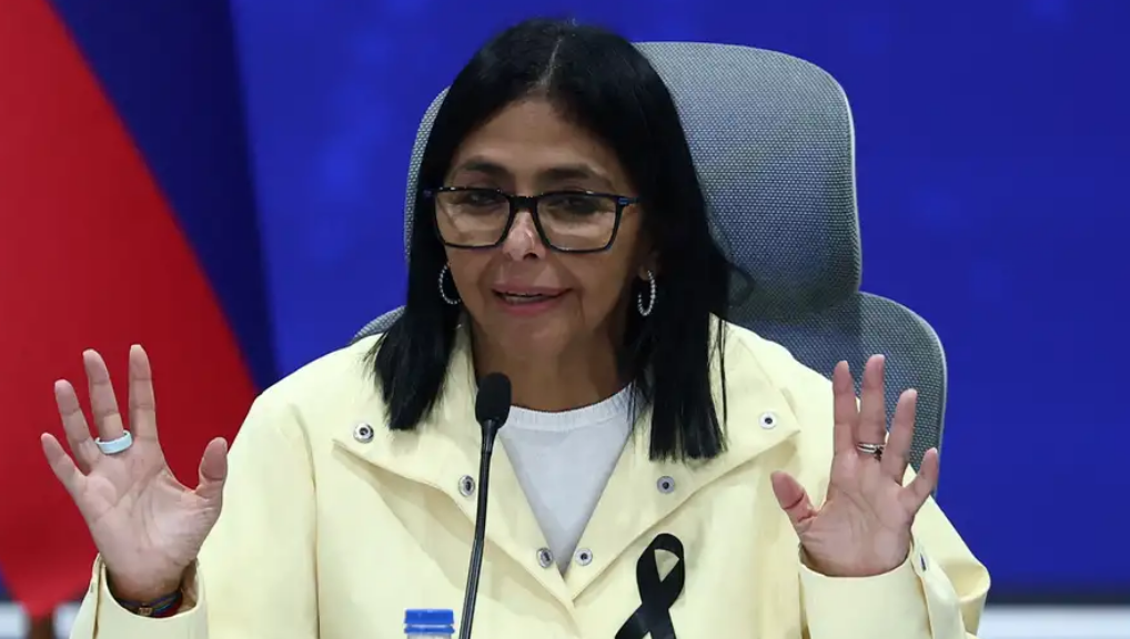 Delcy Rodríguez pide a Inglaterra liberar oro de Venezuela