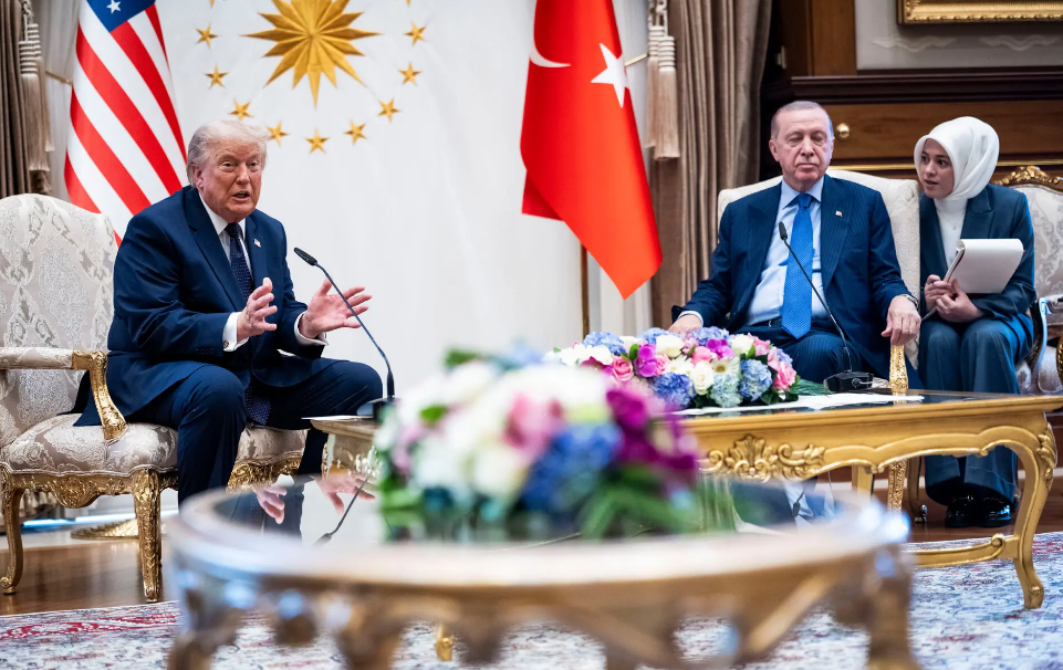 Trump llega a la cumbre de la OTAN en medio de nuevas polémicas