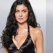 Kylie Jenner presume bikinis este verano y ‘enciende’ las redes