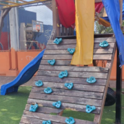 Vecinos denuncian parque en el abandono total en colonia Peña