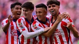 Chivas buscará mantener el buen momento tras conseguir su primer triunfo cuando visite al Puebla en la Jornada 3 del Apertura 2026.