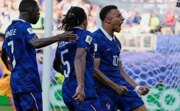 Con la mínima Francia avanzó a cuartos de final en un duelo tenso ante Paraguay
