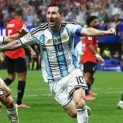 Continua el camino al bicampeonato con una remontada inolvidable