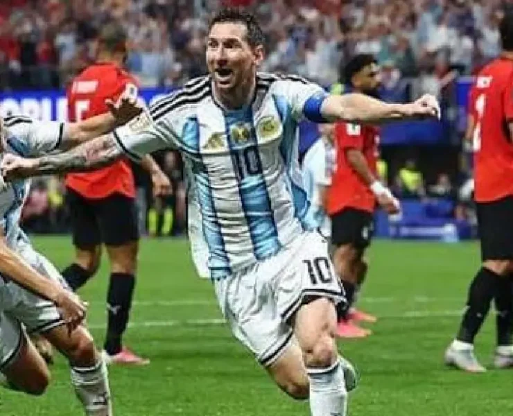 Continua el camino al bicampeonato con una remontada inolvidable
