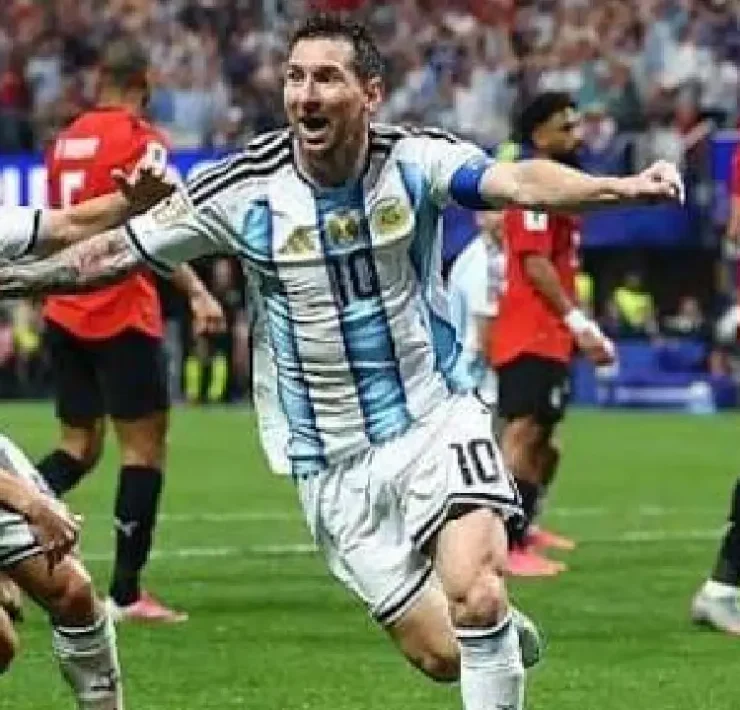Continua el camino al bicampeonato con una remontada inolvidable