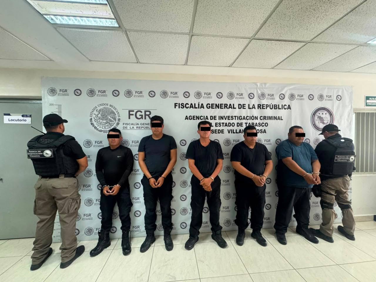 Detienen a seis servidores públicos de la SSPC en operativo Enjambre