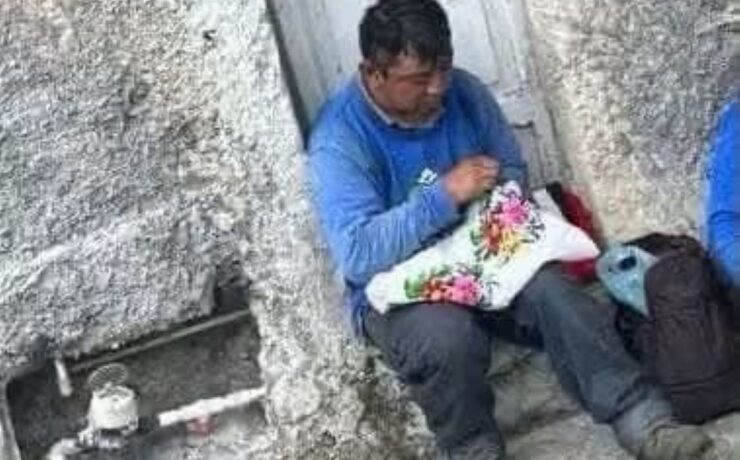 Empleado municipal mantiene viva tradición ancestral yucateca con orgullo
