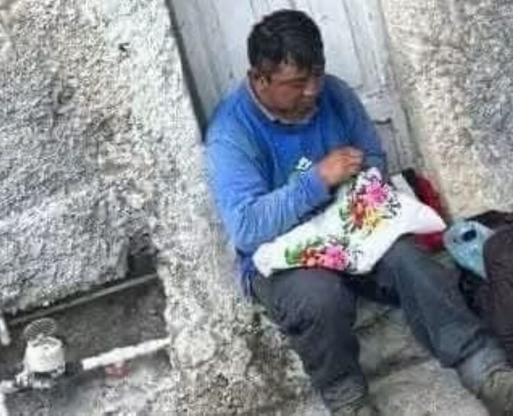 Empleado municipal mantiene viva tradición ancestral yucateca con orgullo