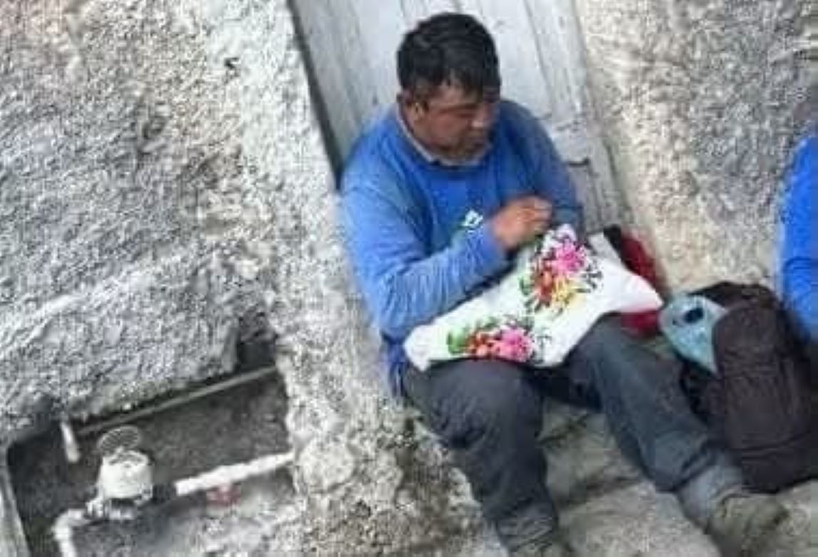 Empleado municipal mantiene viva tradición ancestral yucateca con orgullo