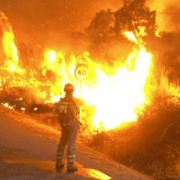 Europa enfrenta una ola de incendios sin precedentes