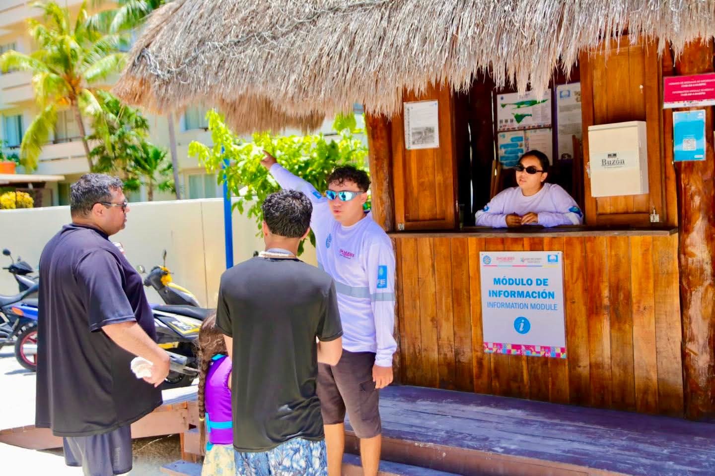 Atención Total: Gobierno de Isla Mujeres refuerza atención turística con módulos de información