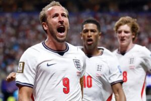 Harry Kane registra seis goles y mantiene vivas las aspiraciones de Inglaterra, permaneciendo en la pelea por el título de goleo de la justa internacional de selecciones.