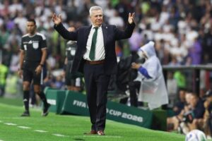 La decisión de Javier Aguirre de retirar a Julián Quiñones durante el duelo ante Inglaterra generó cuestionamientos entre los aficionados, quienes consideraban que el delantero podía ser clave para buscar el empate.